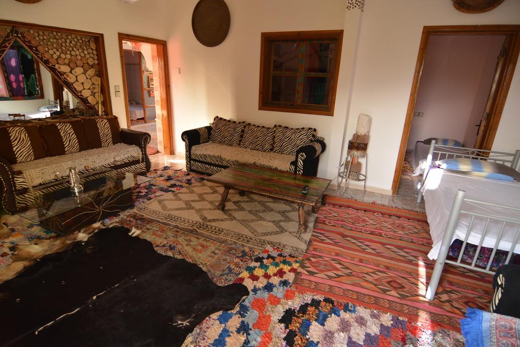 Maison D'Hotes Ait Bou Izryane Timoulilt Exterior photo
